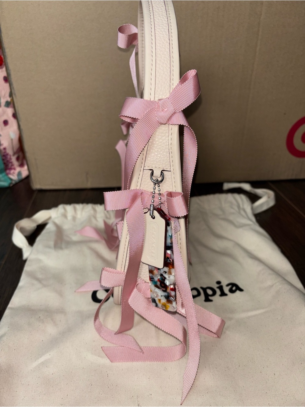 Coachtopia Ergo Bow Bag - Picture 2 of 2